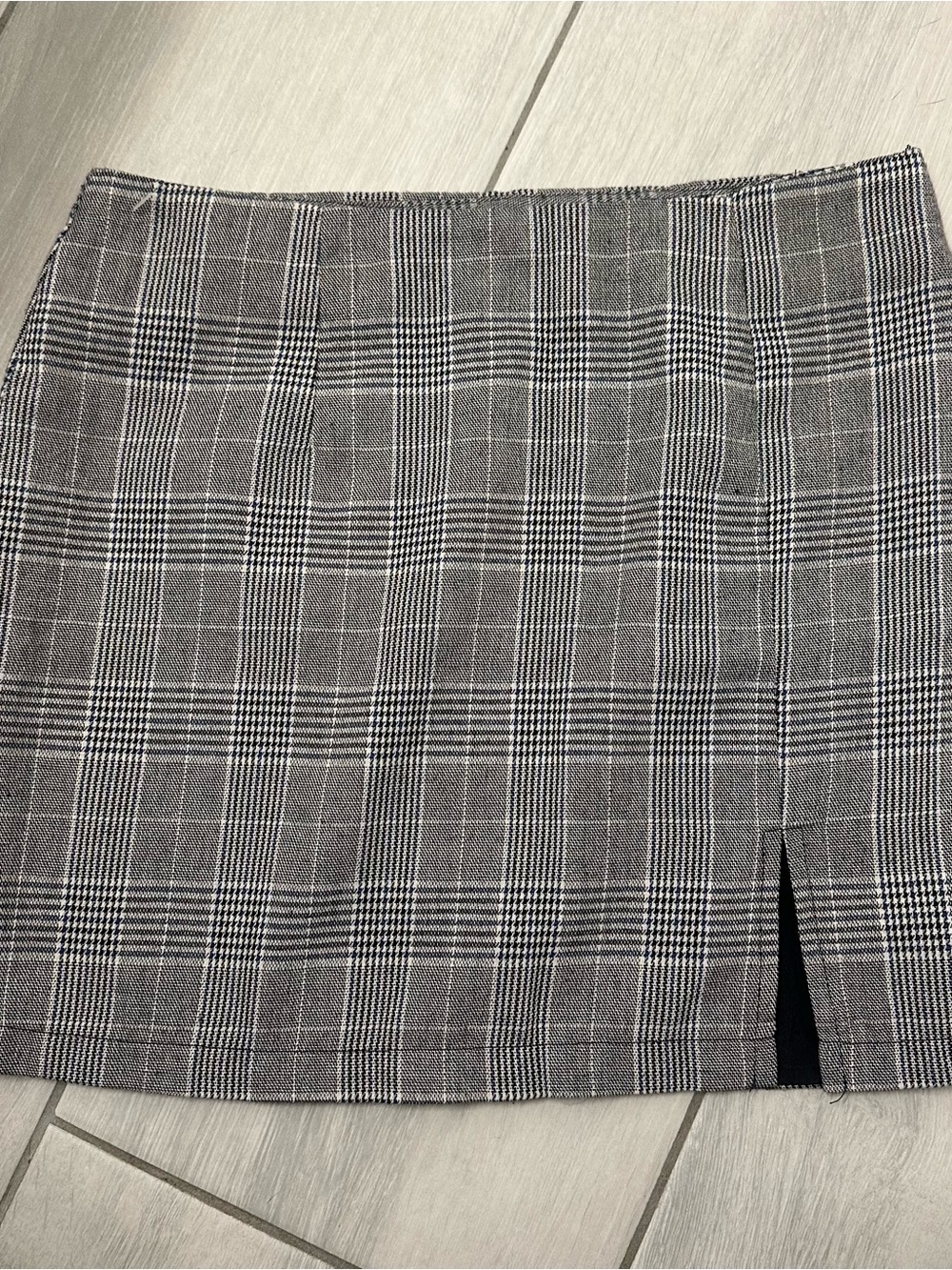 Y2K Clueless School Girl Plaid Mini Skirt with Front Slit - Gray
